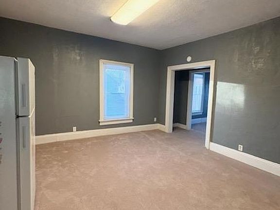 4th image of 314 W Wood St #3