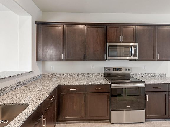 3rd image of 42970 W Peters Drive