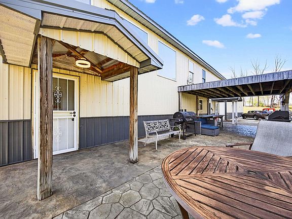 3rd image of 5801 State Road 158