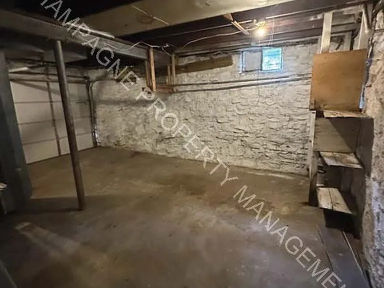 5400 Swope Pkwy — Photo 12