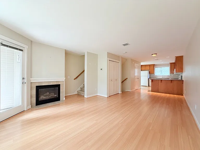 12532 26th Ave NE #A — Photo 3
