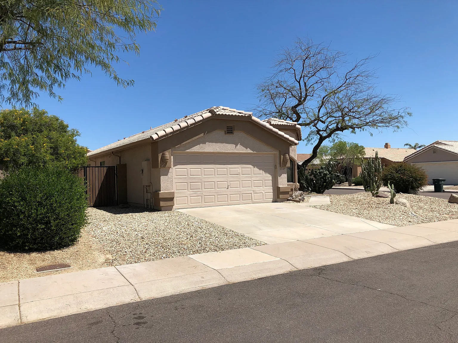 4 bed, 2.0 bath, 1625 sqft, $2,995 — Photo 4