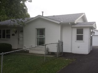 4090 Nottingham Dr, Decatur, IL 62526