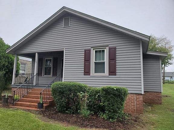 2nd image of 925 Carolina St