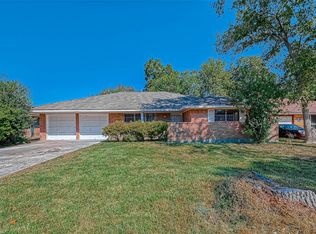 2946 Dragonwick Dr, Houston, TX 77045