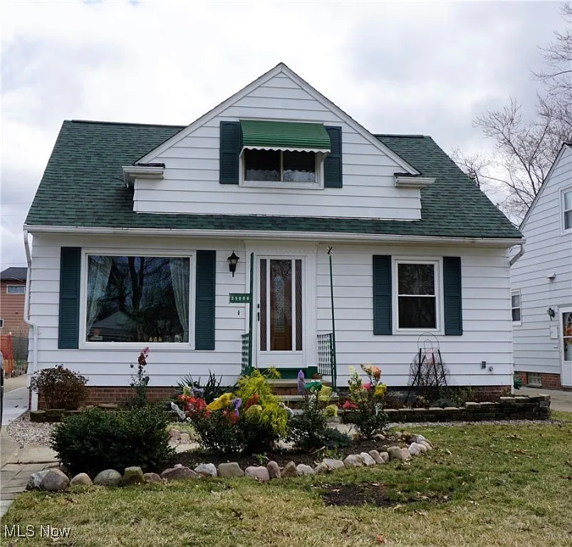 29008 Norman Ave photo 1