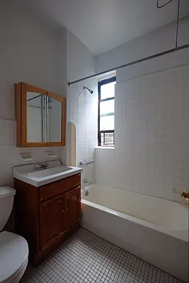 Rented by Keller Williams NYC | media 20