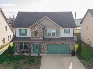 1020 Thrasher Dr, Clarksville, TN 37040