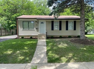 40 Briar Ln, Geneva, IL 60134