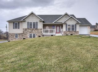 115 Greendale Ct, Elizabethton, TN 37643