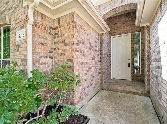 4th image of 6216 Crestmont Ln