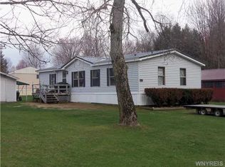 113 Forrest Ln, Delevan, NY 14042