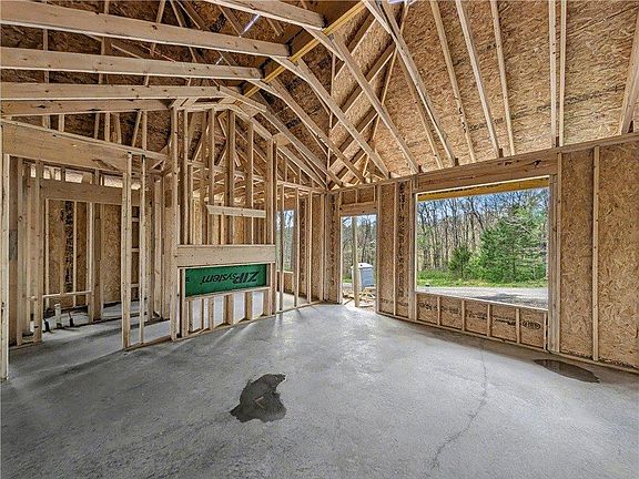 3rd image of 1 Morvan Ln