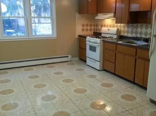 256 Bowers St Floor 1, Jersey City, NJ 07307