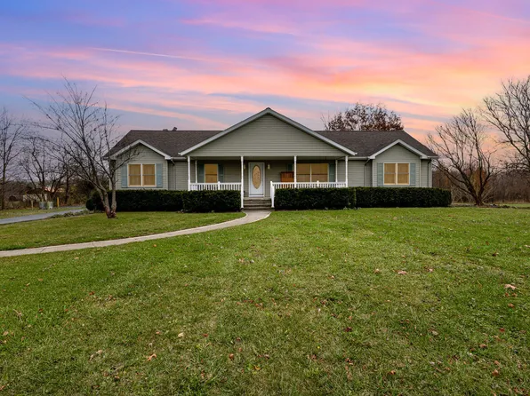 7425 Clay St, Merrillville, IN 46410