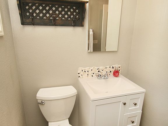 4th image of 801 Lido Ct