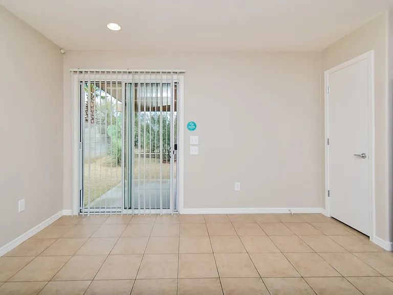 1084 W Calle Del Libro Dorado — Photo 5
