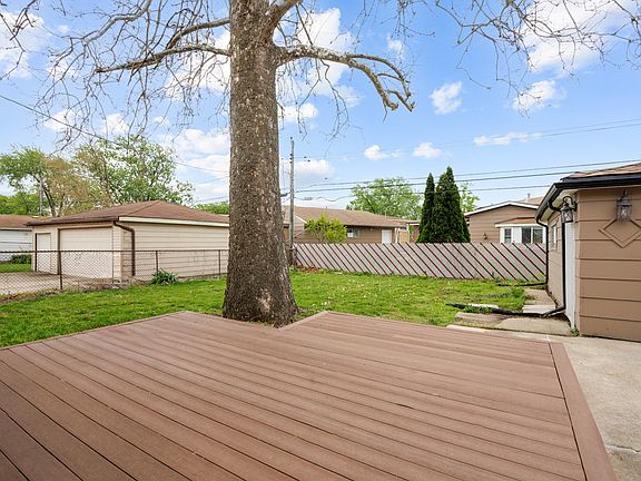 5th image of 90 Peyton Dr