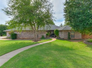 915 Dana Ave, Hinton, OK 73047