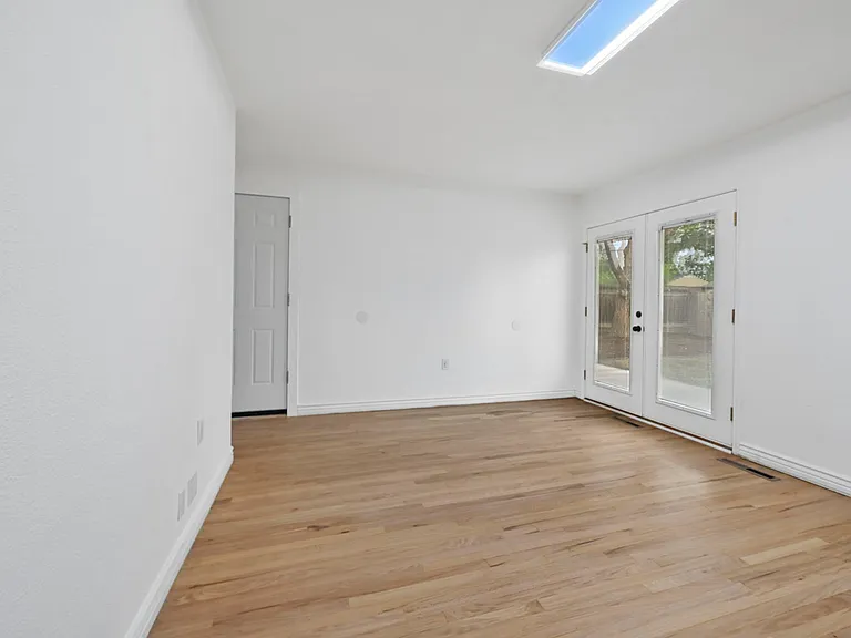 309 Redwood Dr — Photo 18