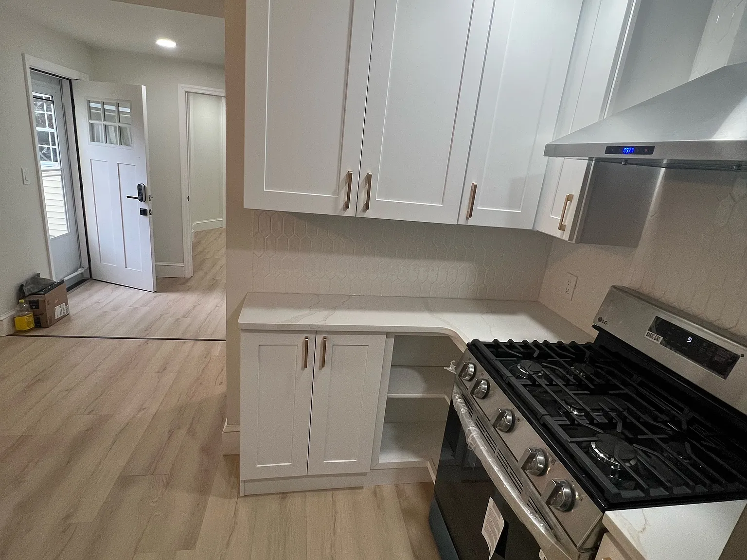 8 Thomas St — Photo 4