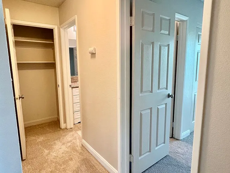 Courtyard Apartments — Photo 9