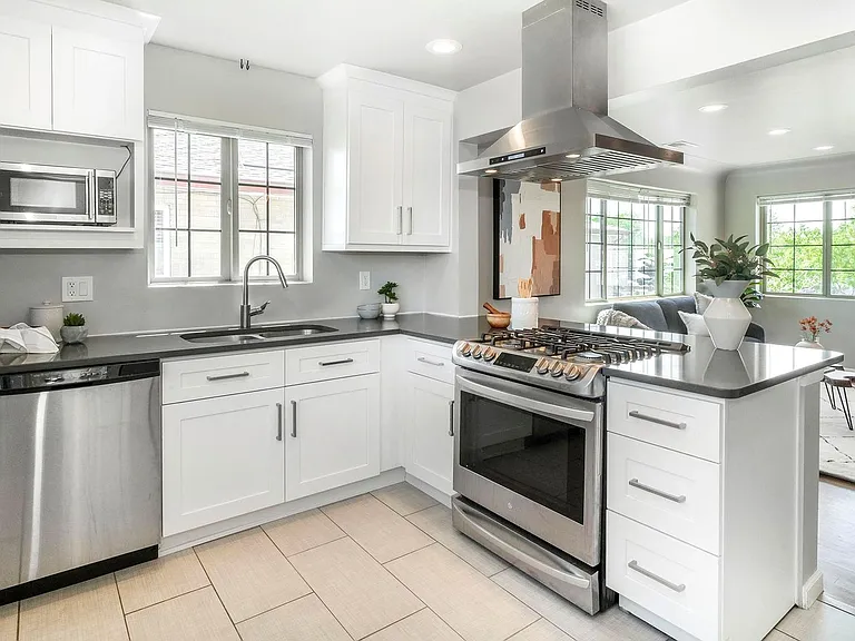 Sloan's Lake: 2-Bedroom 1 Bath With High-End Finishes — Photo 16