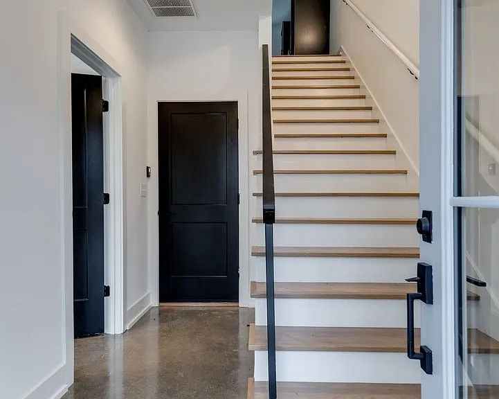 862 W Sharpe Ave #4 — Photo 5