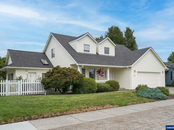 1123 Heritage Loop, Stayton, OR 97383