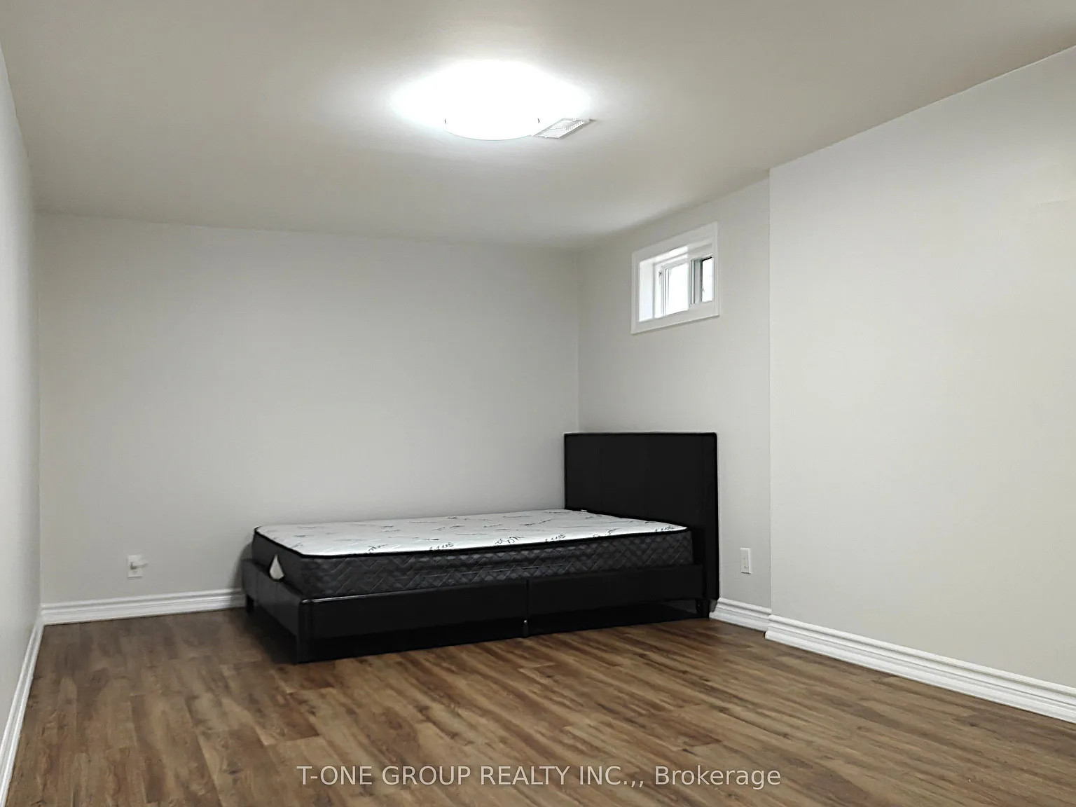 Studio, $1,300 — Photo 2