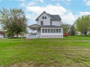 221 Walnut St, Minburn, IA 50167
