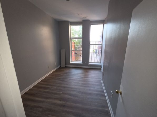 102 W North Ave APT A