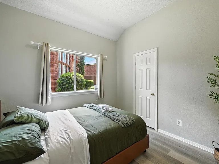 4168 Creekhollow Dr — Photo 14