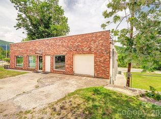 1100-1104 Montreat Rd, Black Mountain, NC 28711