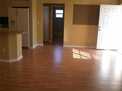 3rd image of 223 SW Elderberry Dr