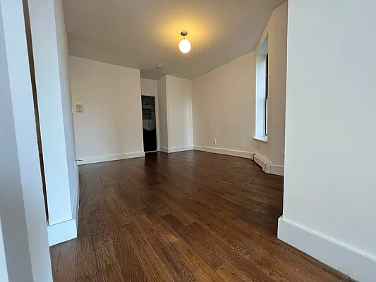 Rented by EastMount Realty LLC | media 11