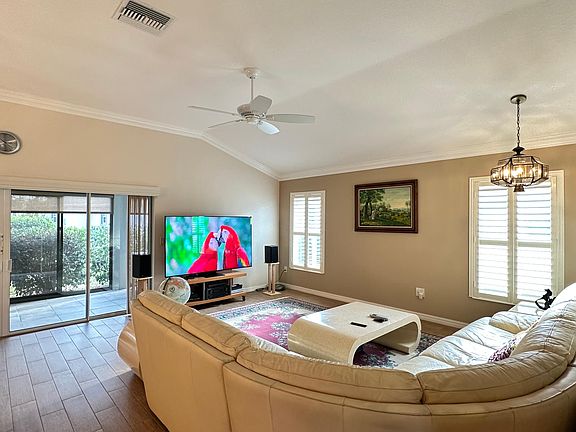 5th image of 2060 McLin Ln
