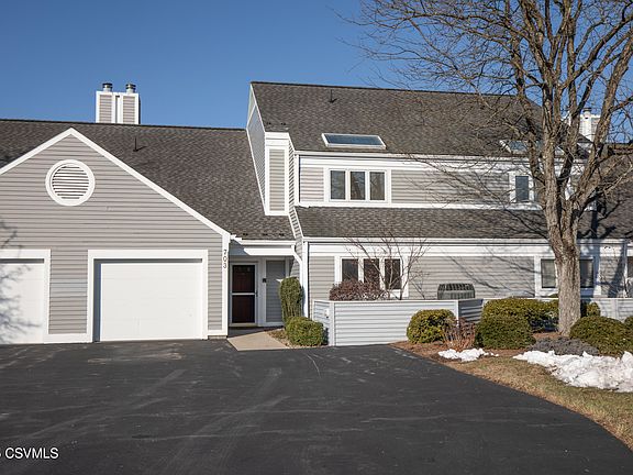 2nd image of 703 Lakeside Dr