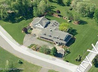 2217 Valley View Dr S, Saylorsburg, PA 18353