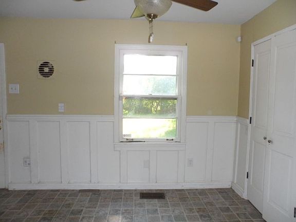 5th image of 1014 Wellsville Rd