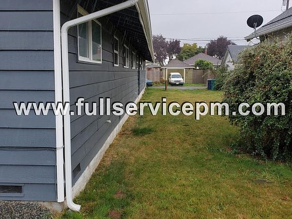 4th image of 1926 4th St #2