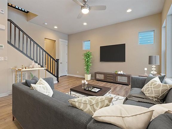 The Edward - Family Room