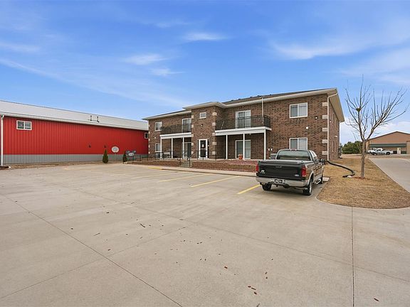 2nd image of 763 N Perkins St