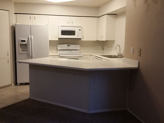 3rd image of 620 State St Unit 418
