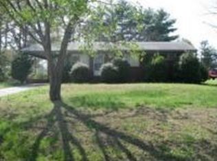 111 Vaughn St, Greer, SC 29651