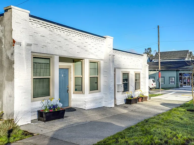 4303 SW Myrtle St — Photo 13