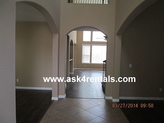 3rd image of 548 E Wind Dr