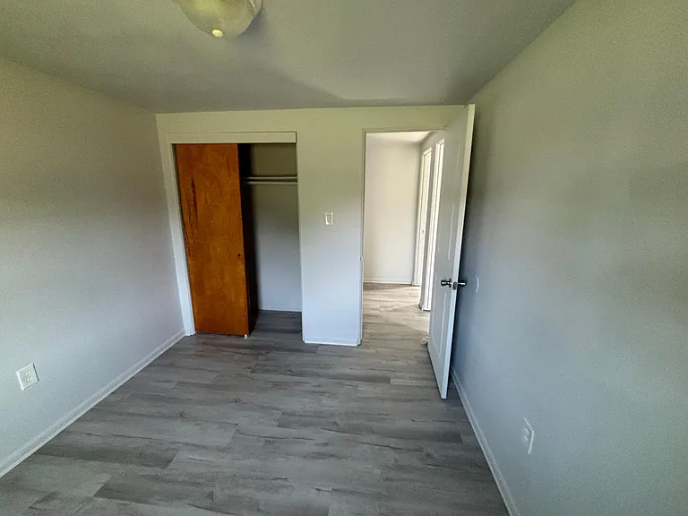 1114 Prince Dr — Photo 12