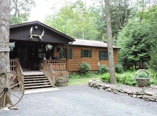 113 Fiddlers Ct, Cresco, PA 18326