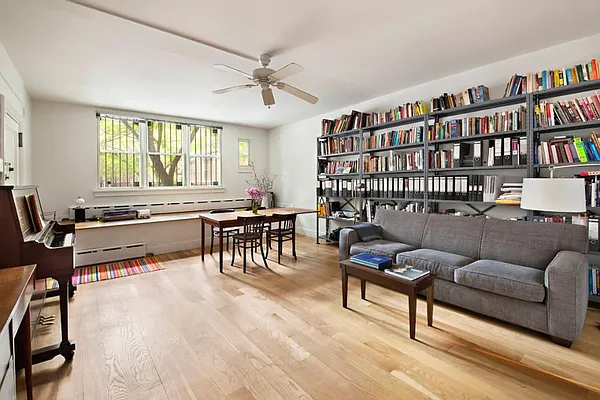 Rented by Town Residential | media 28